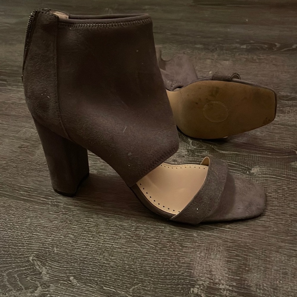 Gray Heels